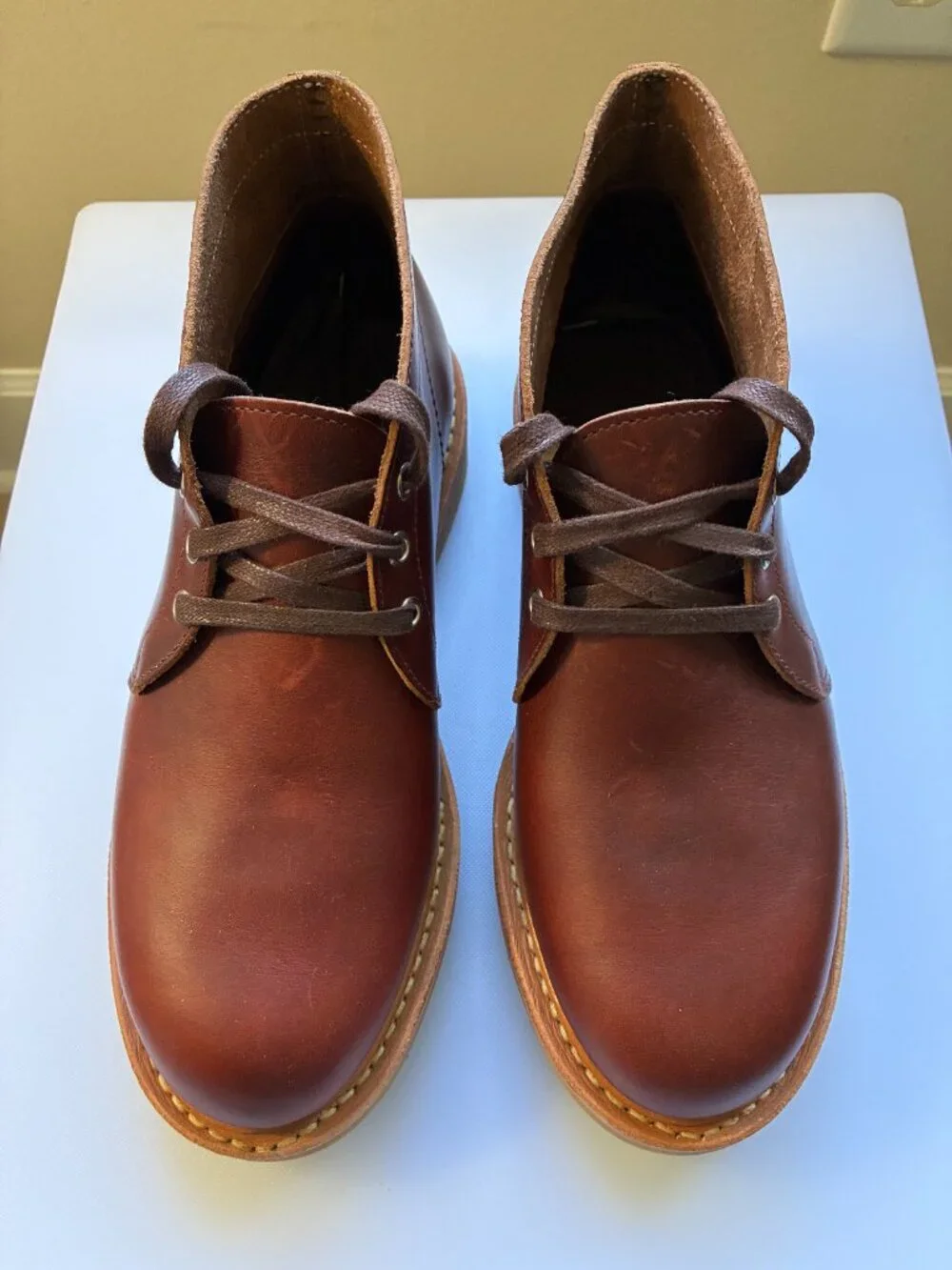 White's Chukka 853 Boots..size 8EE...fits like a Men's 9